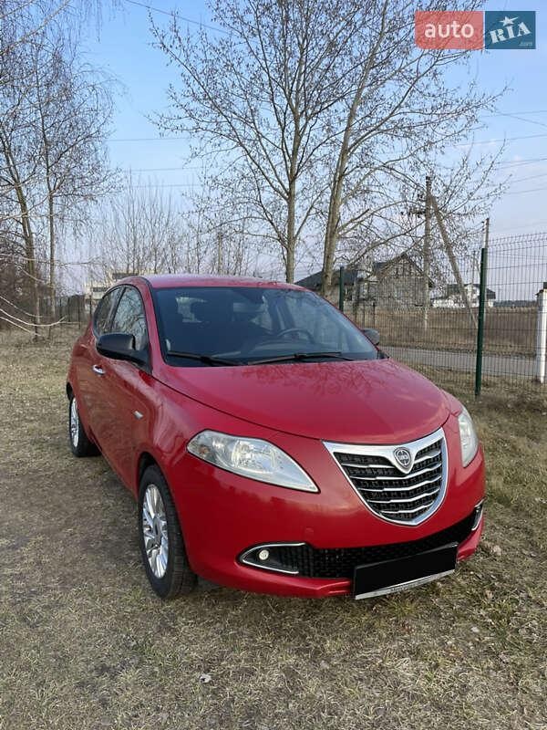 Lancia Ypsilon 2013