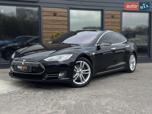 Tesla Model S 2013