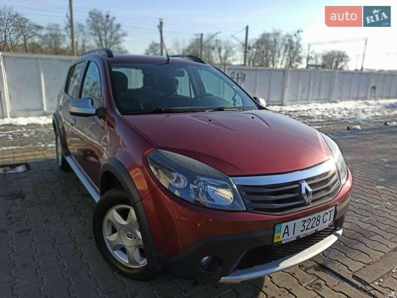 Renault Sandero 2011