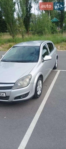 Opel Astra 2011