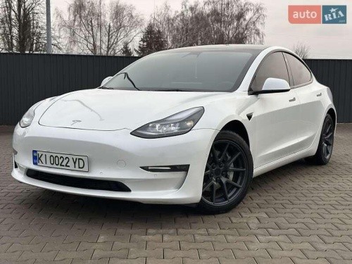 Tesla Model 3 2022