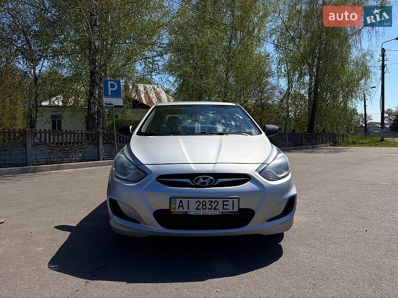 Hyundai Accent 2013