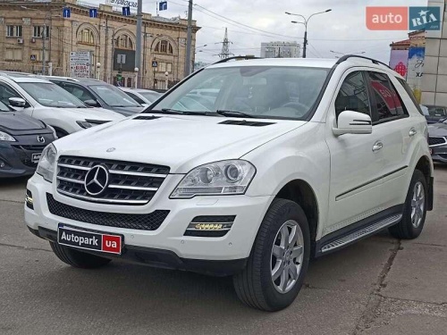 Mercedes-Benz M-Class 2010