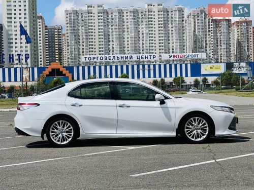 Toyota Camry 2018