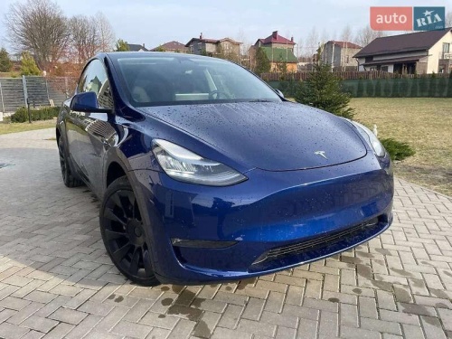 Tesla Model Y 2023