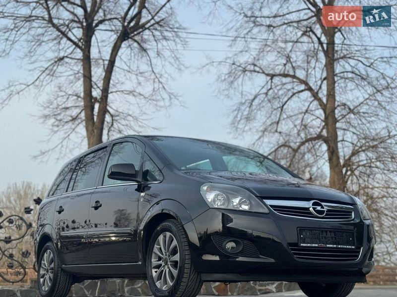 Opel Zafira 2011