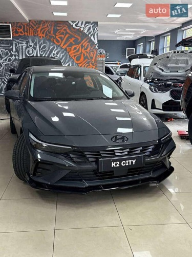 Hyundai Elantra 2025