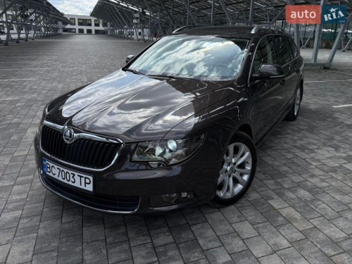 Skoda Superb 2011