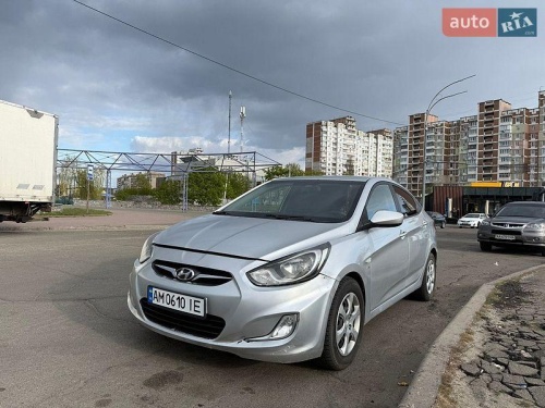 Hyundai Accent 2013