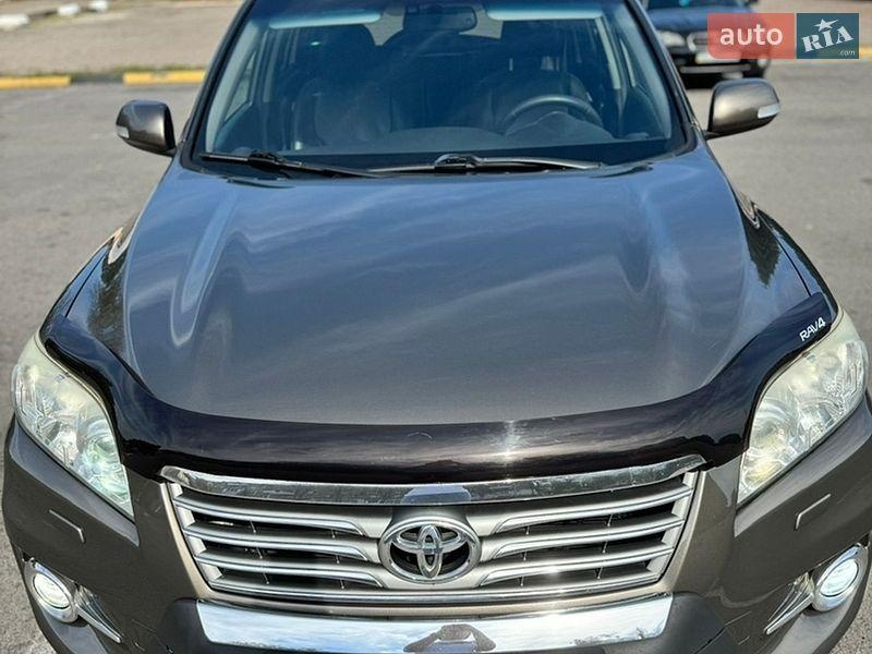 Toyota RAV4 2010