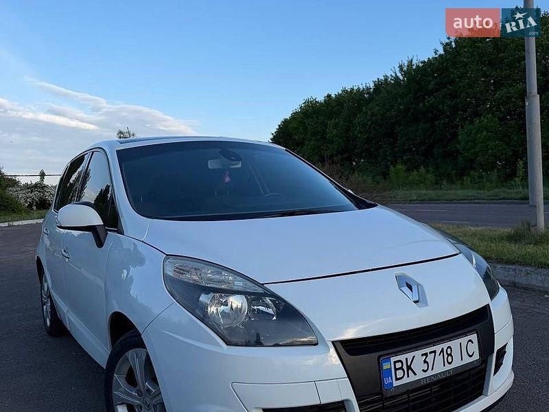 Renault Scenic 2011