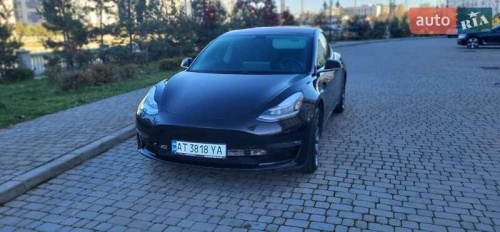 Tesla Model 3 2019
