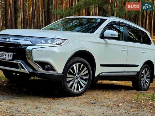 Mitsubishi Outlander 2022