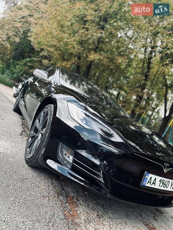 Tesla Model S 2020
