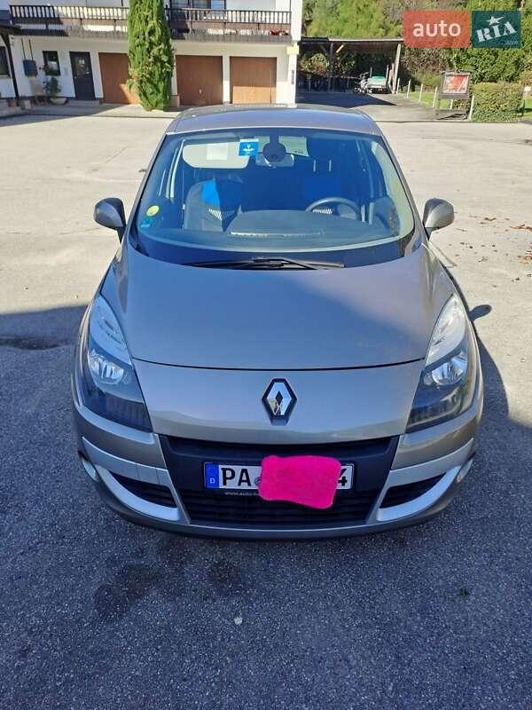 Renault Scenic 2011