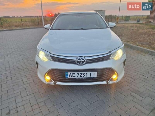Toyota Camry 2015