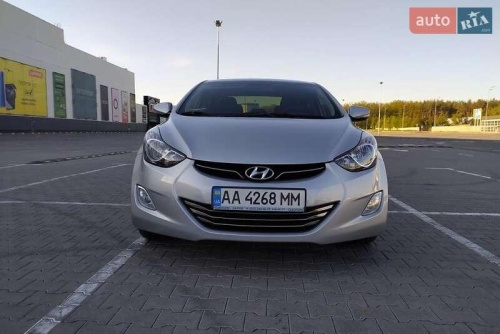 Hyundai Elantra 2012