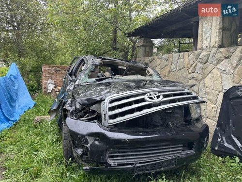 Toyota Sequoia 2011