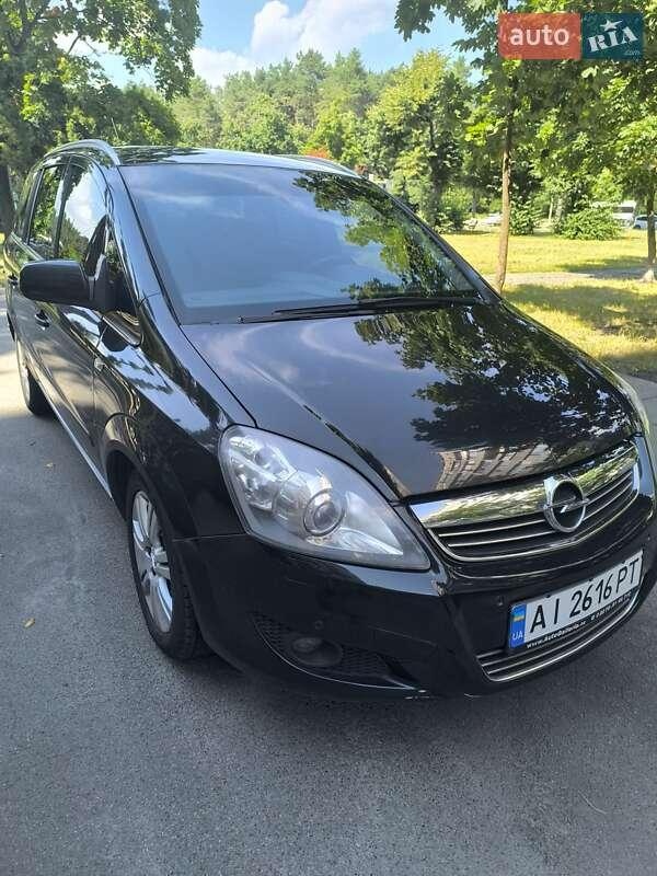 Opel Zafira 2012