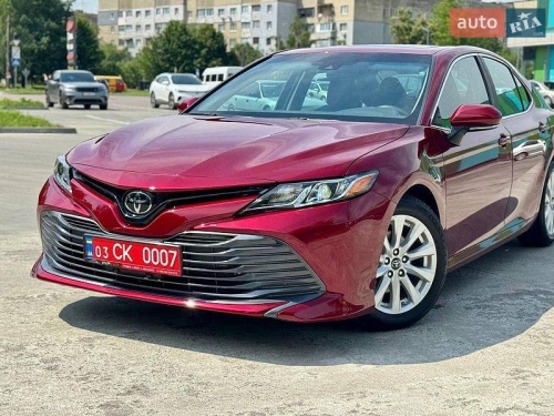 Toyota Camry 2018