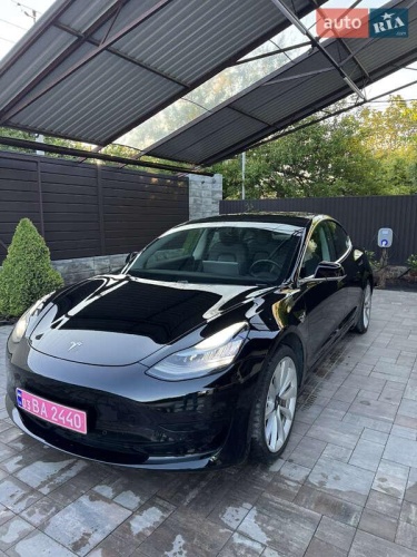 Tesla Model 3 2019