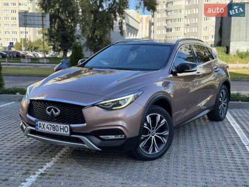 Infiniti QX30 2016