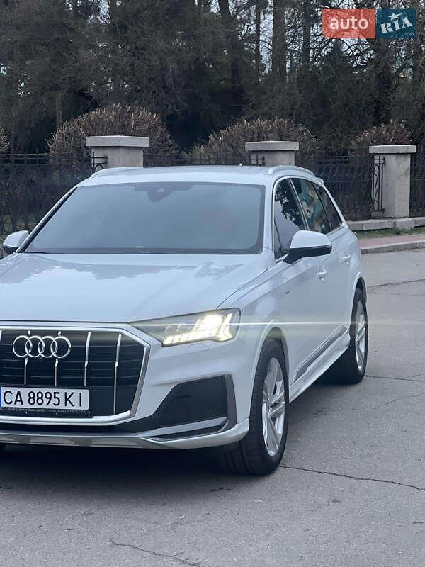 Audi Q7 2021