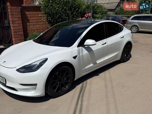 Tesla Model 3 2023