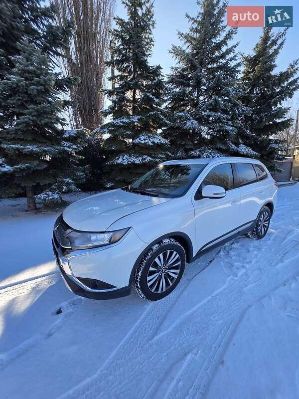 Mitsubishi Outlander 2019