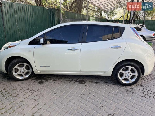 Nissan Leaf 2011