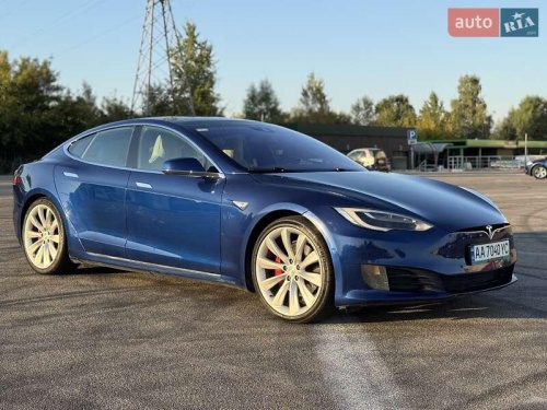 Tesla Model S 2016