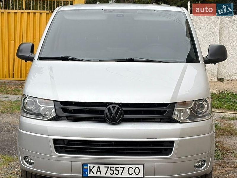 Volkswagen Caravelle 2010