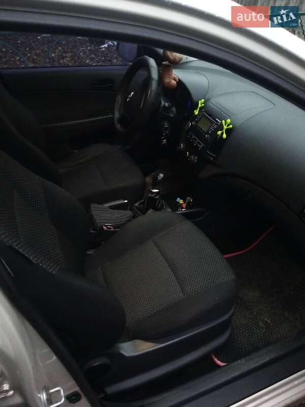 Hyundai i30 2010