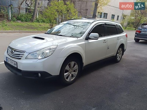 Subaru Outback 2011