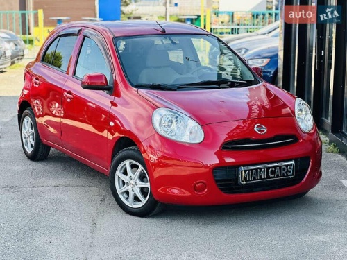 Nissan March 2012
