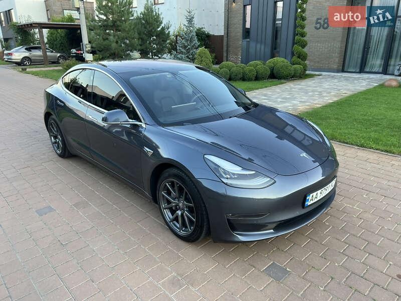 Tesla Model 3 2019