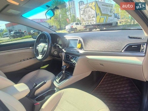 Hyundai Elantra 2018
