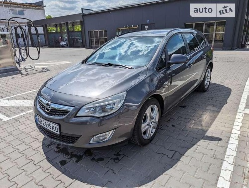 Opel Astra 2011