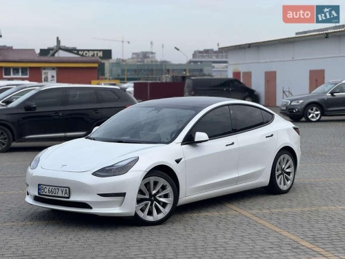 Tesla Model 3 2021