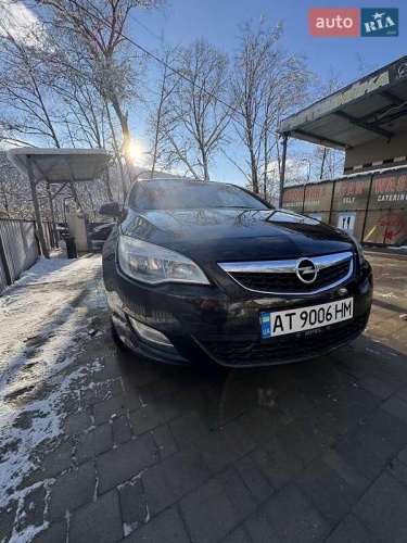 Opel Astra 2011