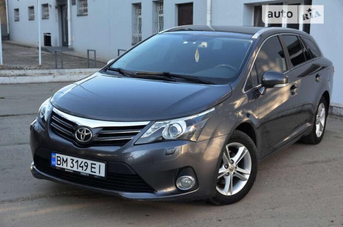 Toyota Avensis 2012