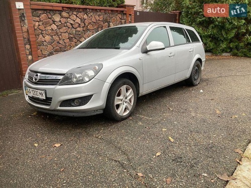 Opel Astra 2012