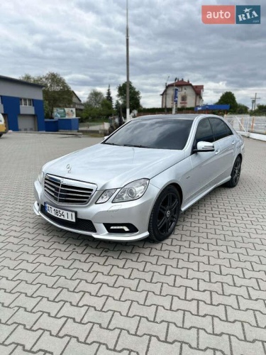 Mercedes-Benz E-Class 2010
