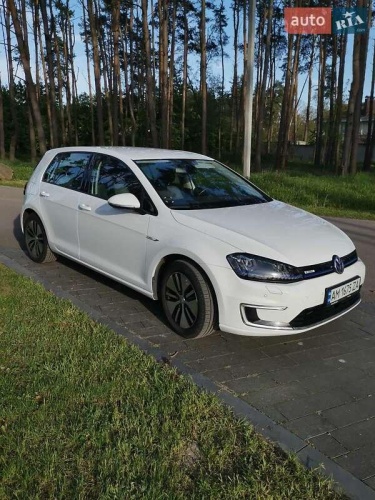 Volkswagen e-Golf 2016