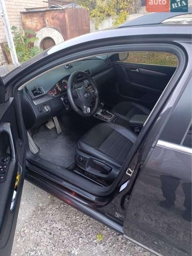 Volkswagen Passat 2011