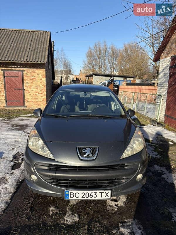 Peugeot 207 2011