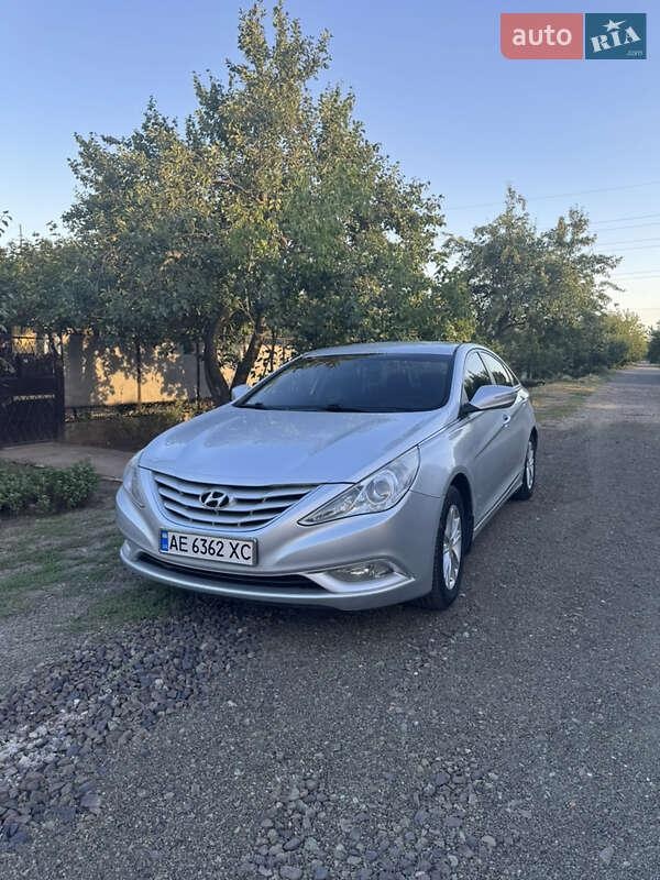 Hyundai Sonata 2011