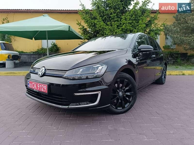 Volkswagen e-Golf 2015