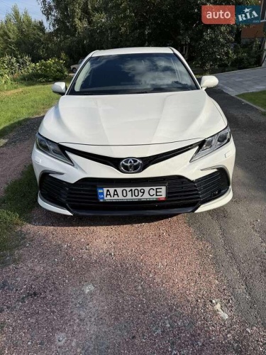 Toyota Camry 2023