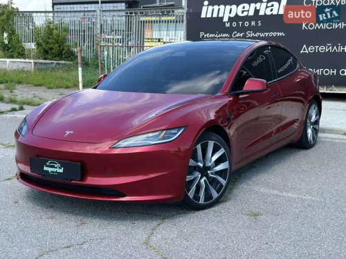 Tesla Model 3 2024